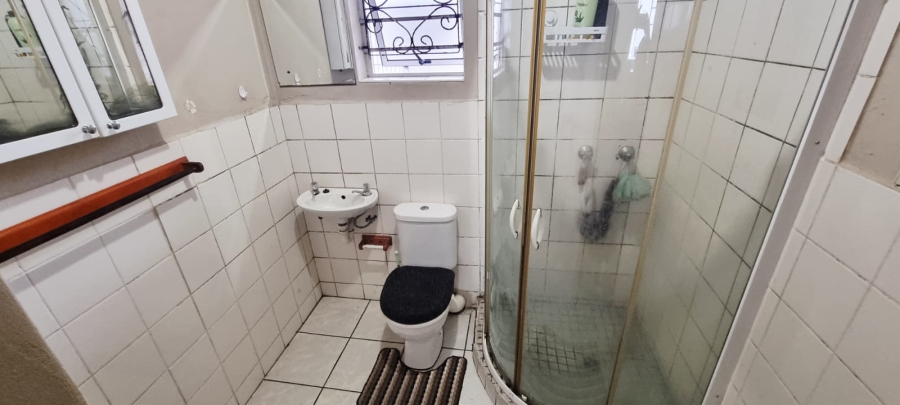 1 Bedroom Property for Sale in Quigney Eastern Cape